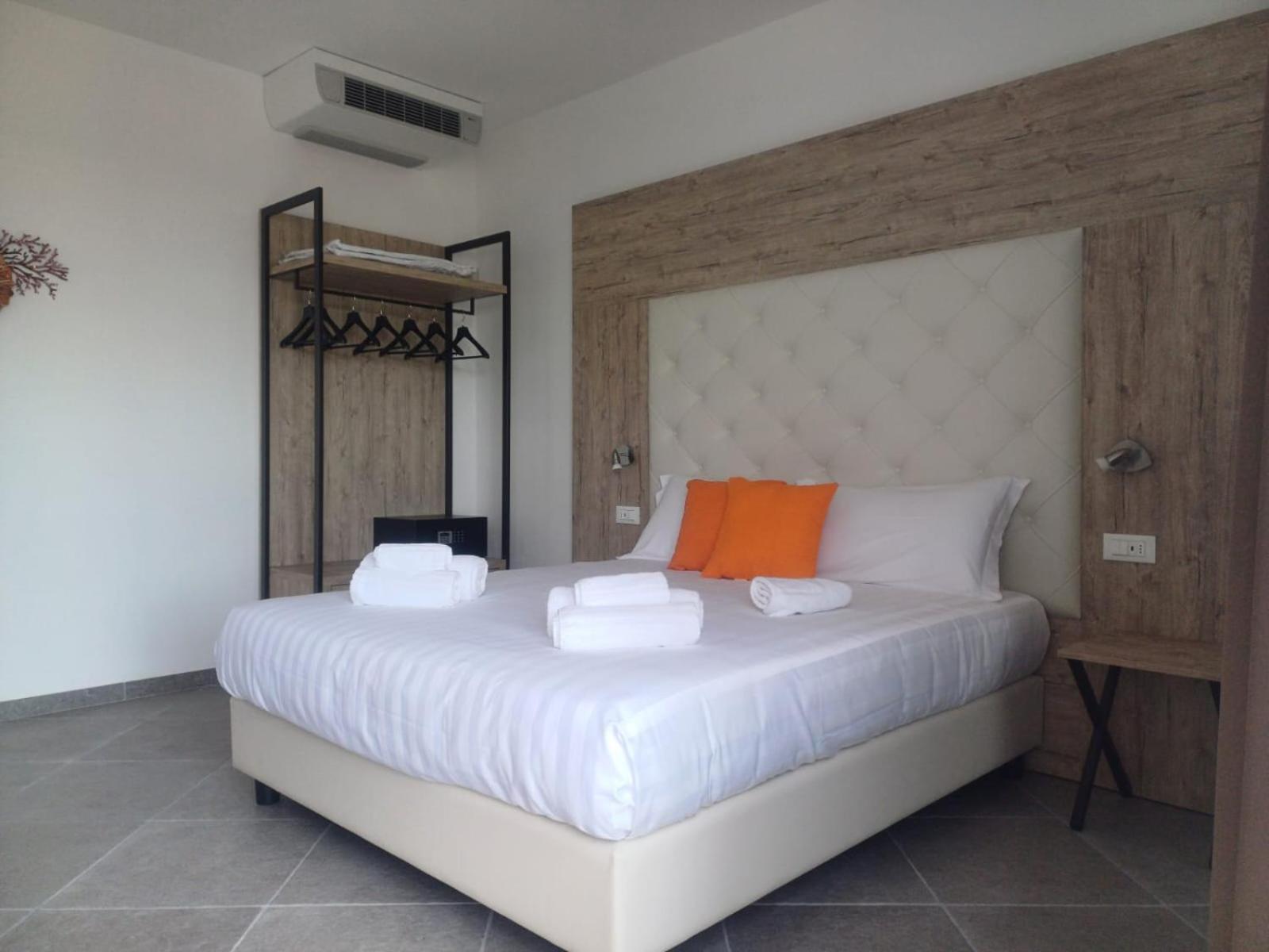 Domo Annalisa Hotel Tortolì Buitenkant foto