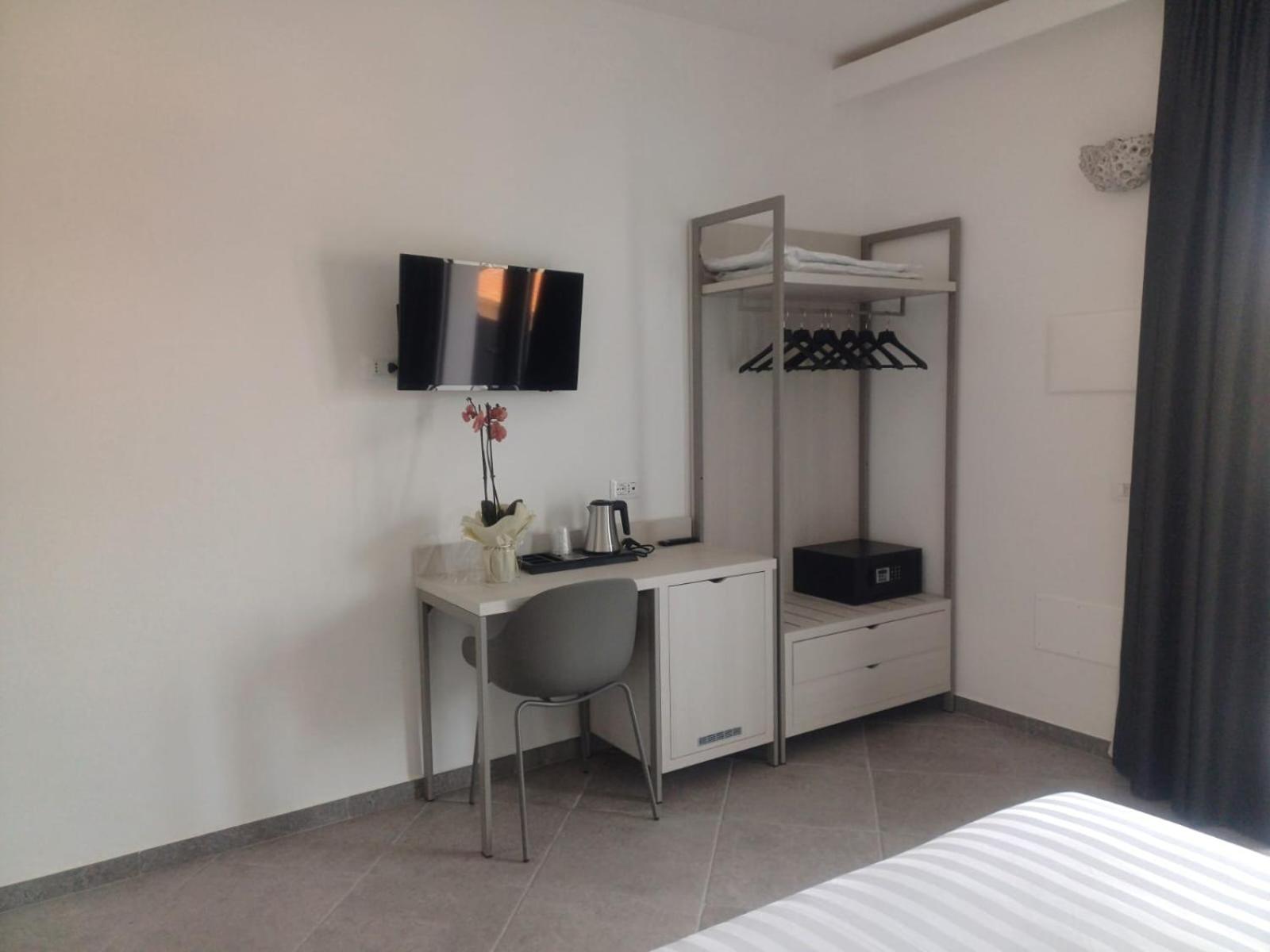 Domo Annalisa Hotel Tortolì Buitenkant foto
